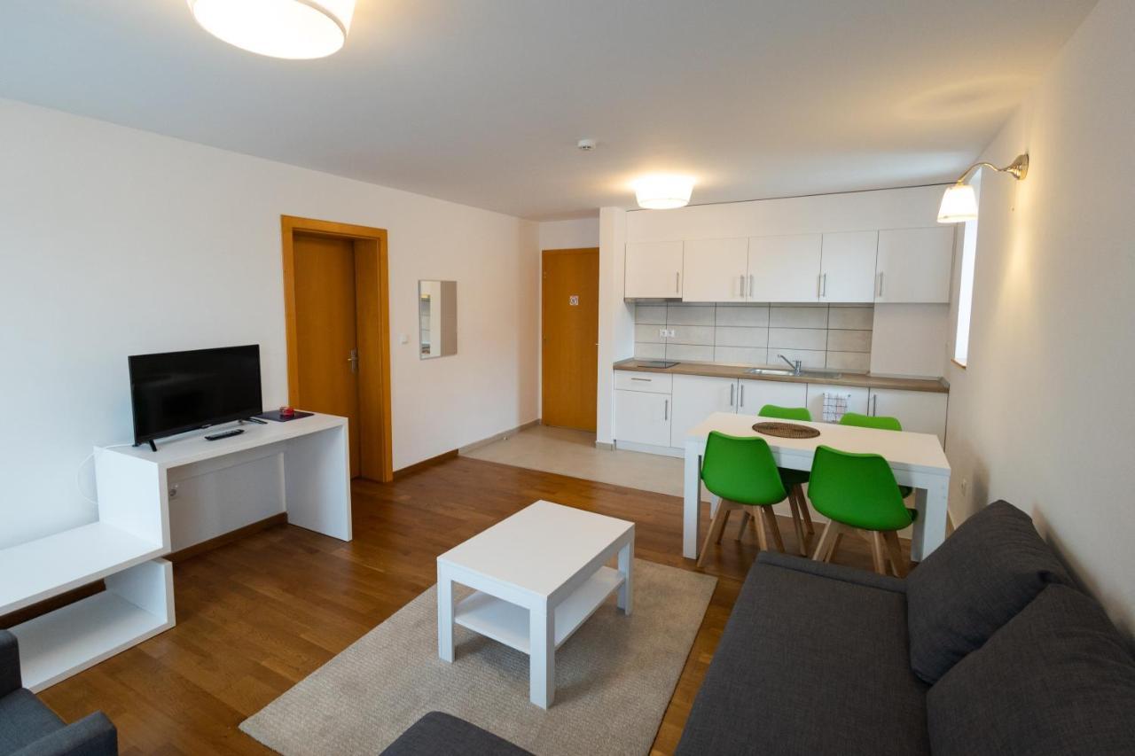 Merkur Apartments - Self Check-In Miercurea Ciuc Exterior photo